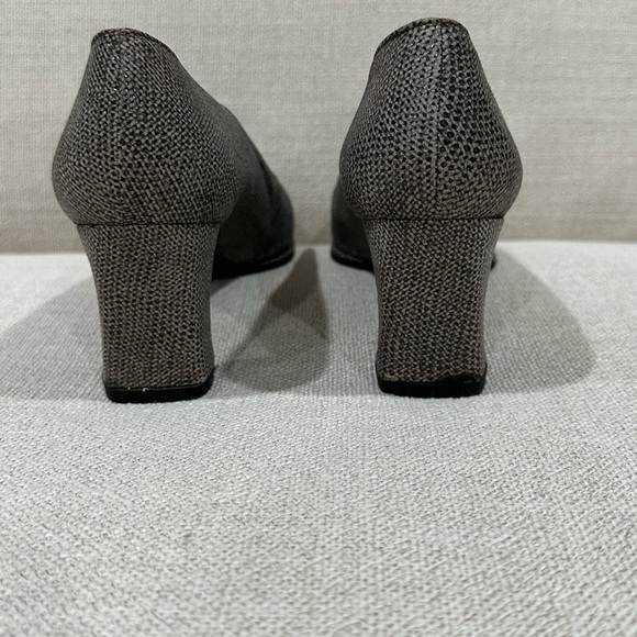 Stuart Weitzman Snakeskin Print Vintage Pumps Women's Size 9 - Picture 5 of 7